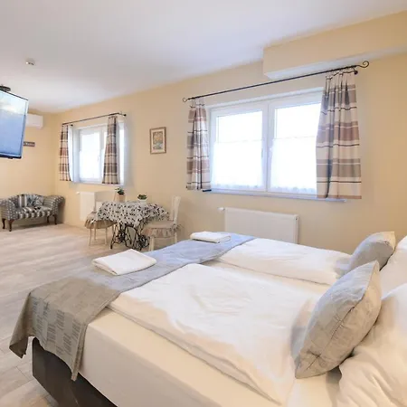 Illaberek Panzio Guest house