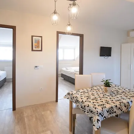 Illaberek Panzio אגר