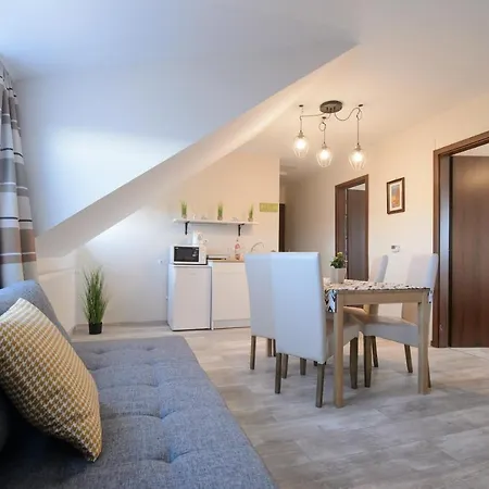 Illaberek Panzio Guest house