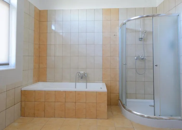 Illaberek Panzio בית הארחה