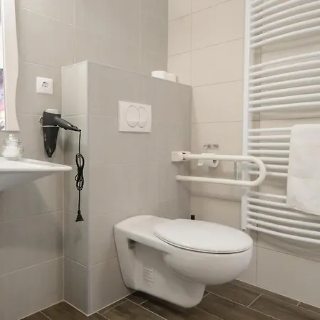 게스트하우스 Illaberek Panzio 에게르