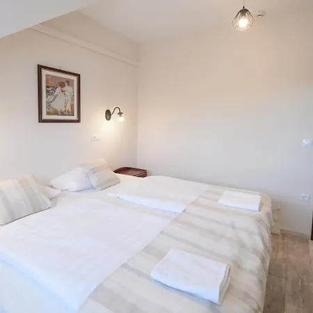 게스트하우스 Illaberek Panzio 4*