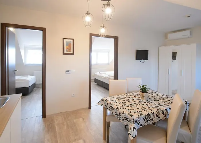 Illaberek Panzio Eger